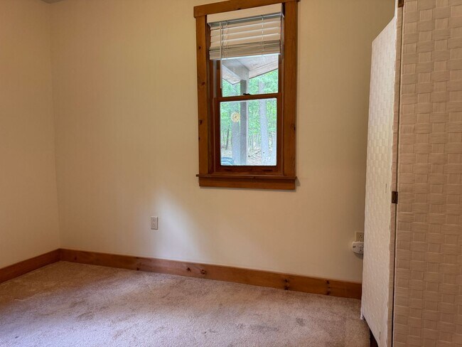 Building Photo - 169 Glen Rd