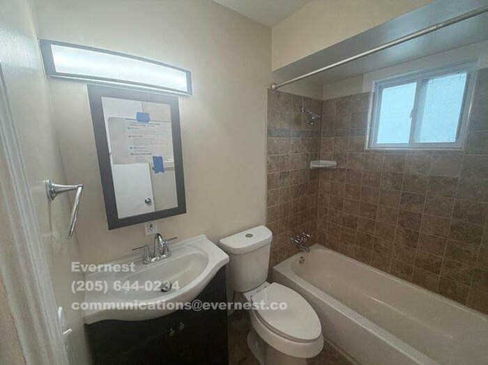 Building Photo - 972 Concord Ave