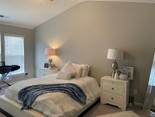 Building Photo - 8165 Kincaid Ct