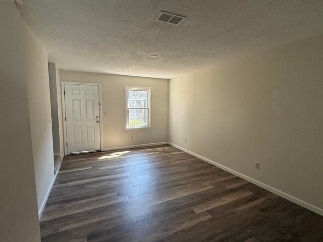Building Photo - 1506 Havens Dr