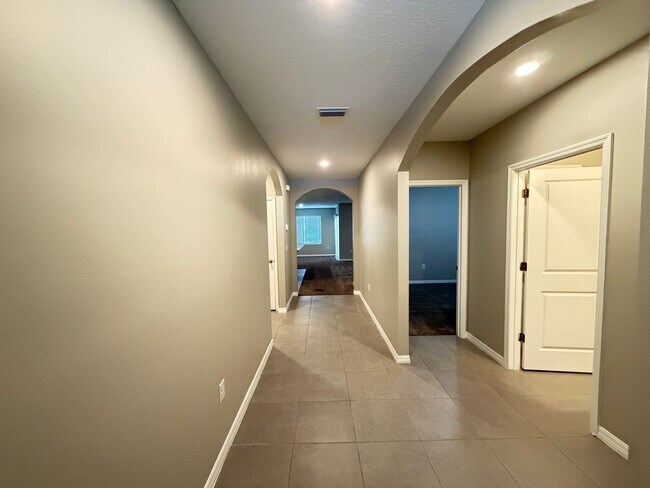Building Photo - Wonderful 3 Bedroom, 2 Bathroom SMART Home in Wildwood!!