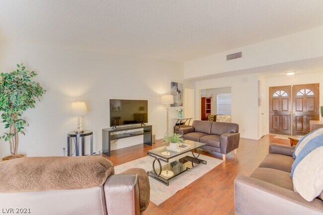 Building Photo - 6261 W La Palma Pkwy
