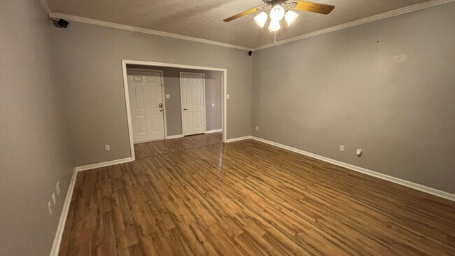 Living Room - 13 Elk Horn Ln