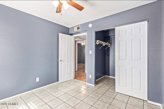 Building Photo - 7716 W Cora Ln
