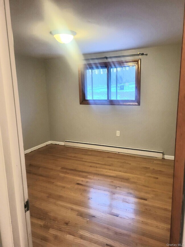 Building Photo - 1204 Parr Lake Dr