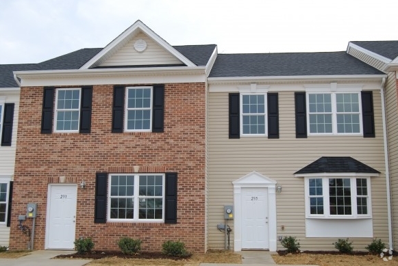 Building Photo - WOODSTOCK MEWS