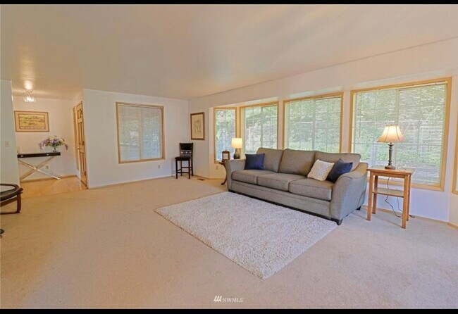 Building Photo - 11219 4th Pl S