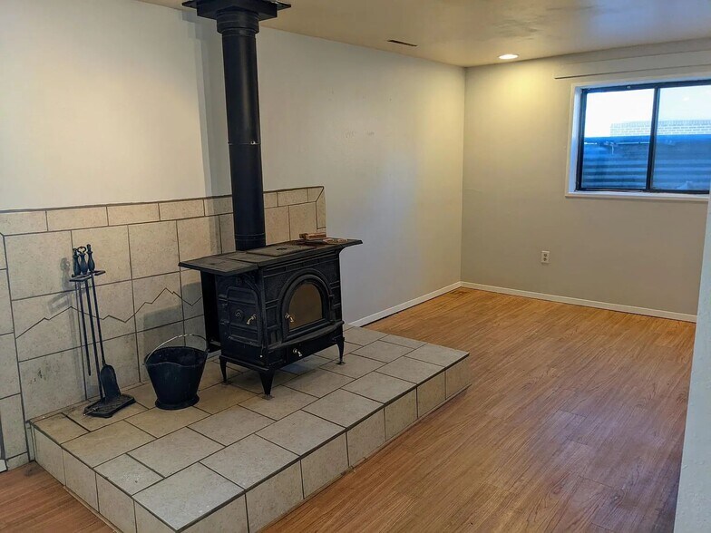 Garden Level Stove - 5777 Tuckerman Ln