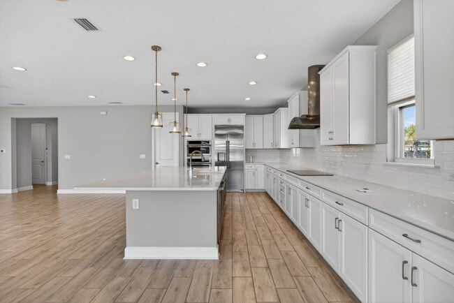 Building Photo - 85614 Fall River Pkwy