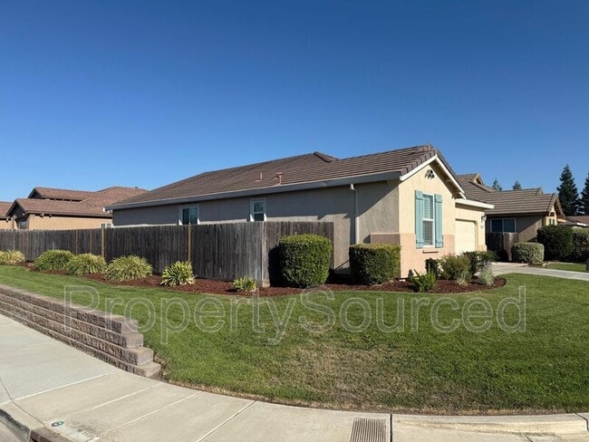 Building Photo - 2223 Ravenbrook Ln