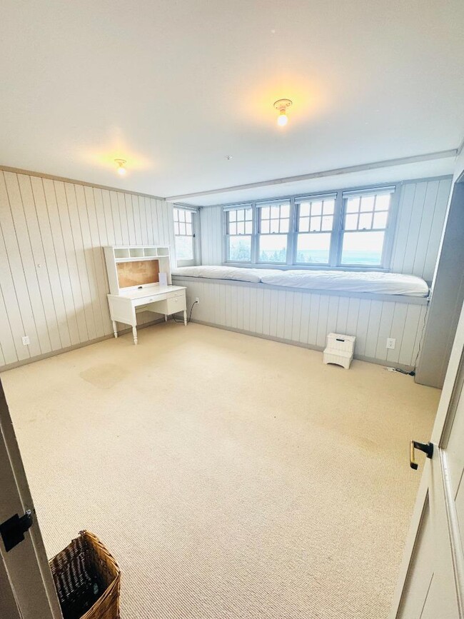 Building Photo - 1411 Native Sons Rd