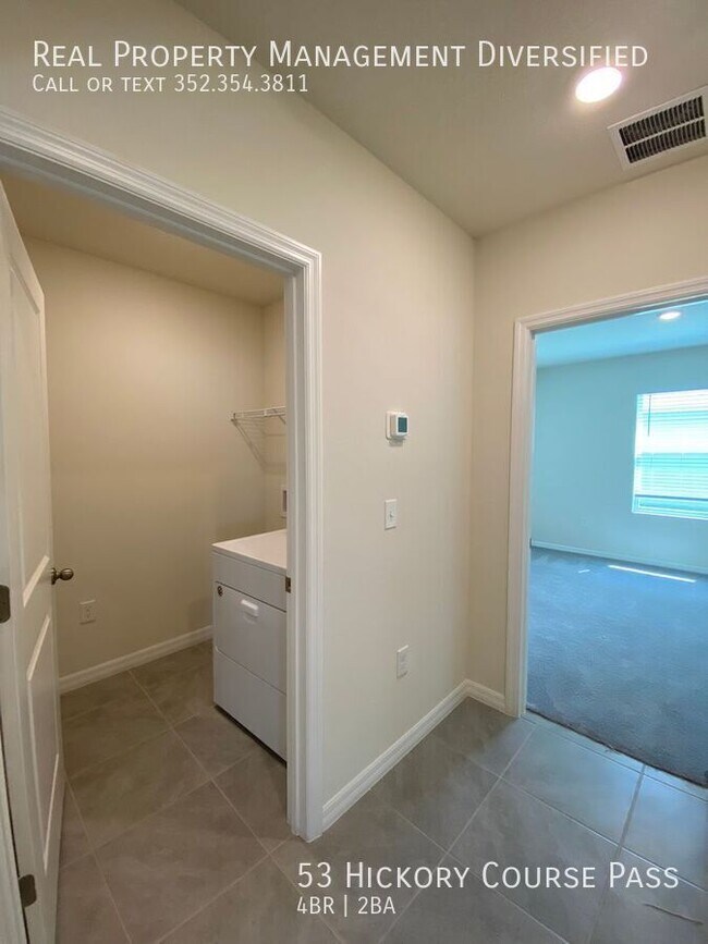 Building Photo - Lake Diamond North - Welcome Home