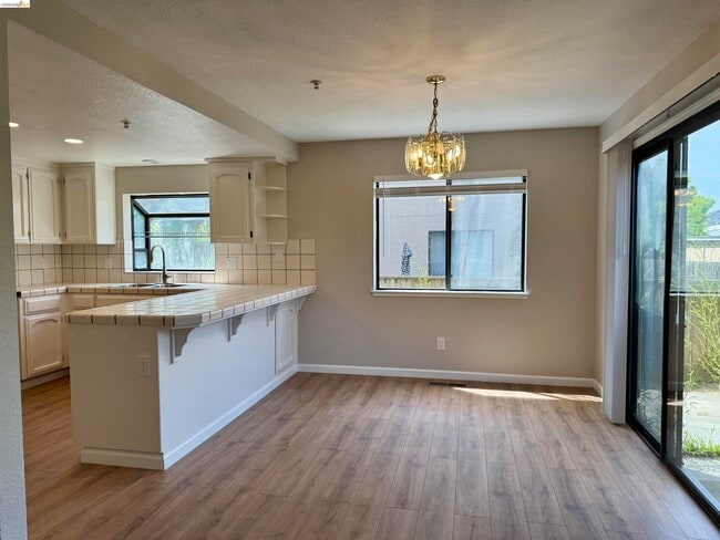 Building Photo - 20647 Maria Ct