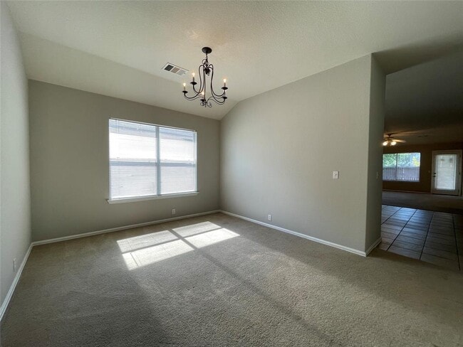 Building Photo - 208 Spruce Dr