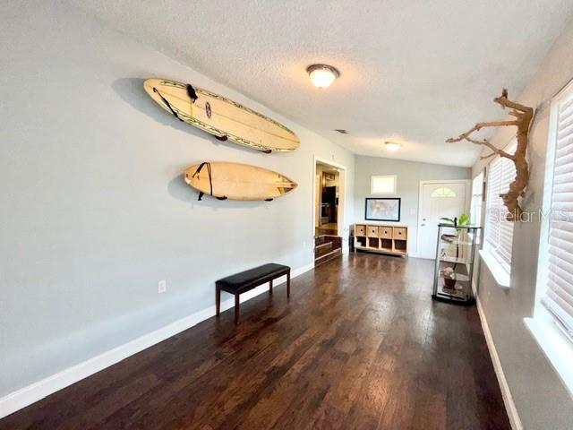 Building Photo - 660 Cloudcroft Dr