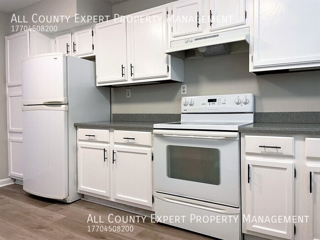 Building Photo - 3758 Sidney Lanier Blvd