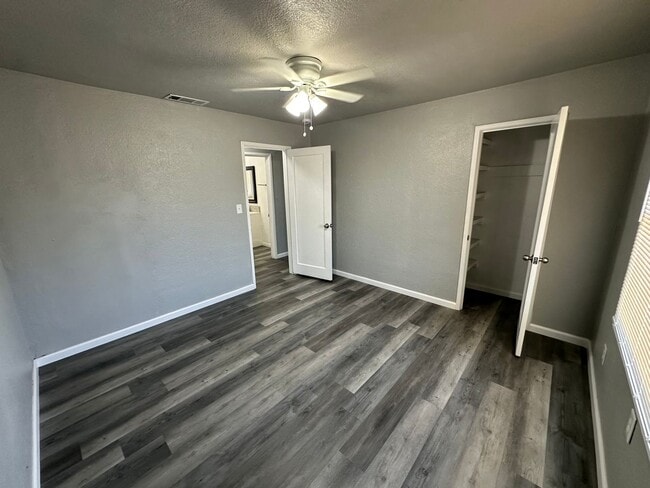 Building Photo - APPLY FOR THIS BEAUTIFUL HOME TODAY!