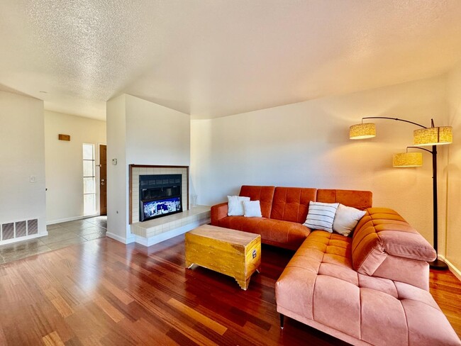 Building Photo - 59 Appian Way
