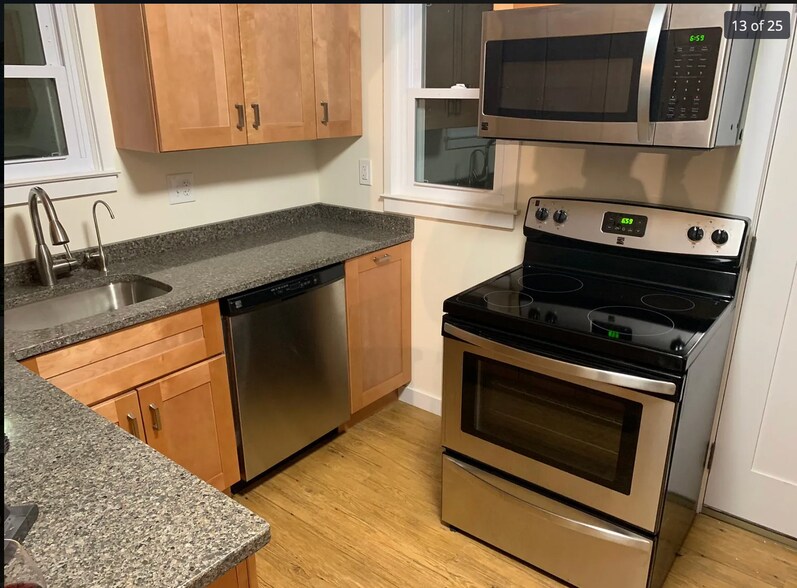 Building Photo - 11A Point Pleasant Rd