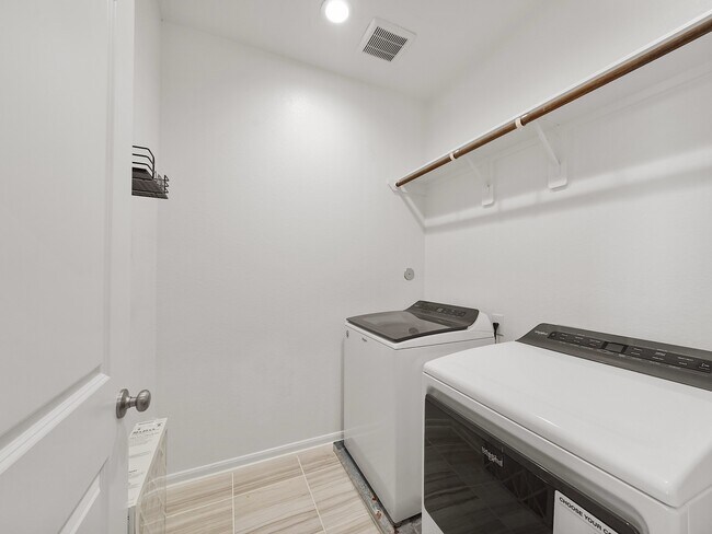 Building Photo - 5210 Pr Ter Ln