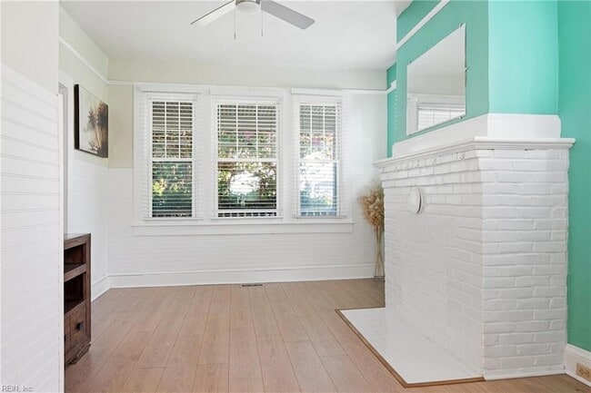 Building Photo - 920 Oaklawn Ave