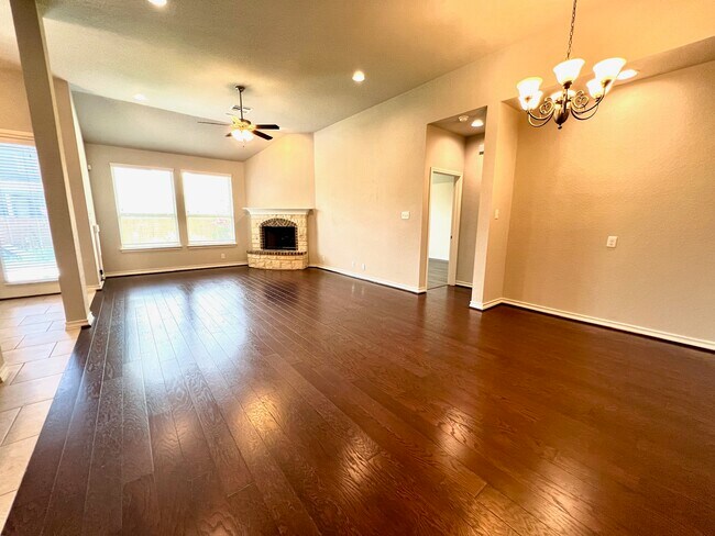 Building Photo - 9740 Innes Pl