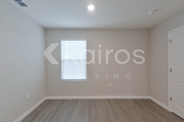 Building Photo - 8694 SW 43rd Ter