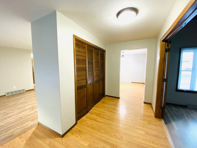 Building Photo - 1980 Tumblebrook Rd