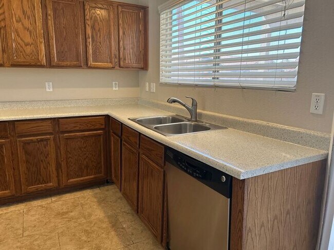 Building Photo - 6858 S 19th St