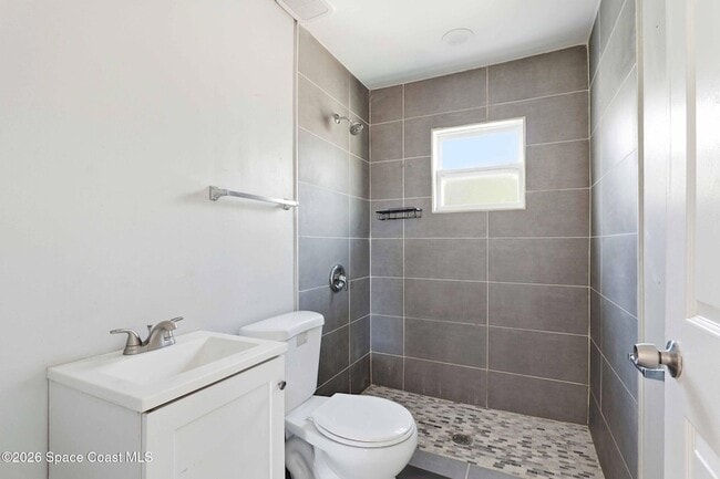 Building Photo - 1610 Craig Ave