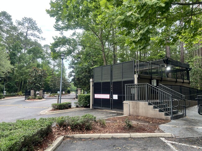 Building Photo - 6100 Maggies Cir