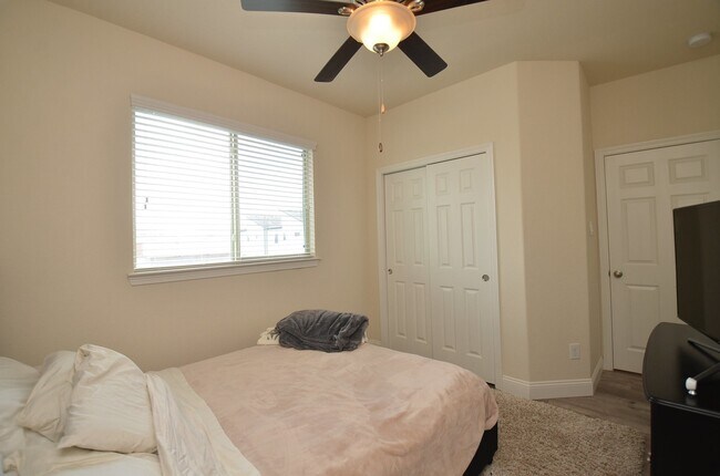 Building Photo - 10709 Madden Oaks Pl