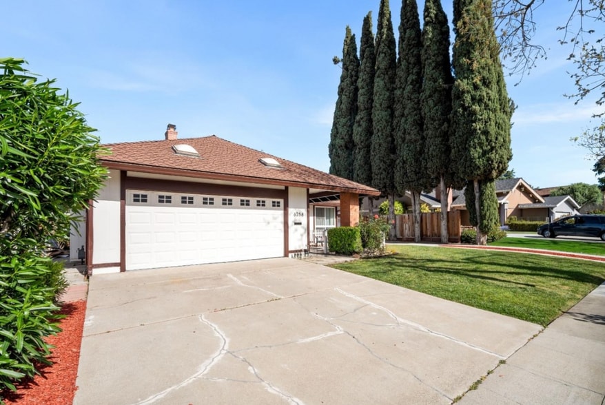Building Photo - 6258 Camino Verde Dr
