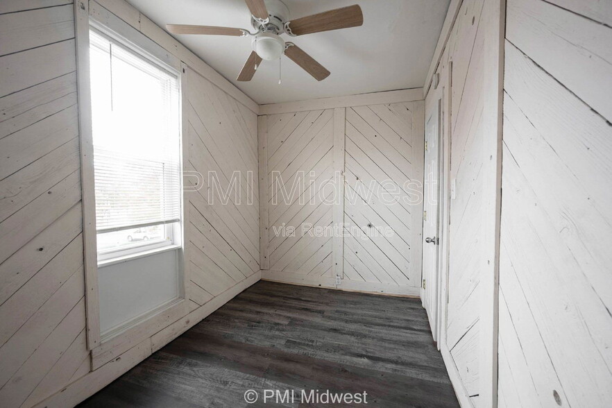 Building Photo - 411.5 S East St