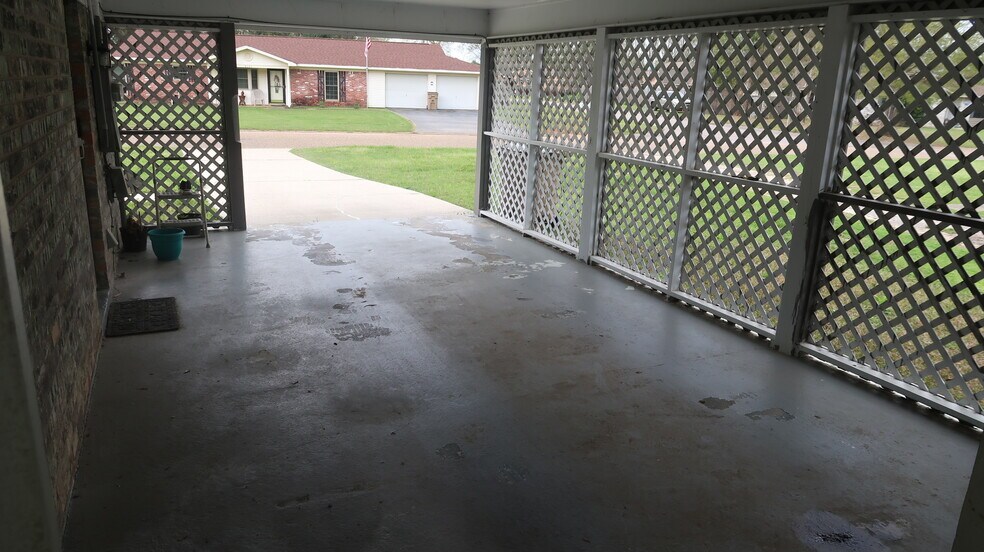 Building Photo - 8130 Kimberlin Dr S
