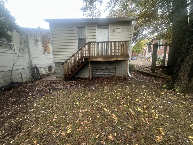 Building Photo - 6015 Emma Ave