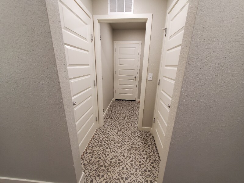 Building Photo - 372 Bozeman Trail