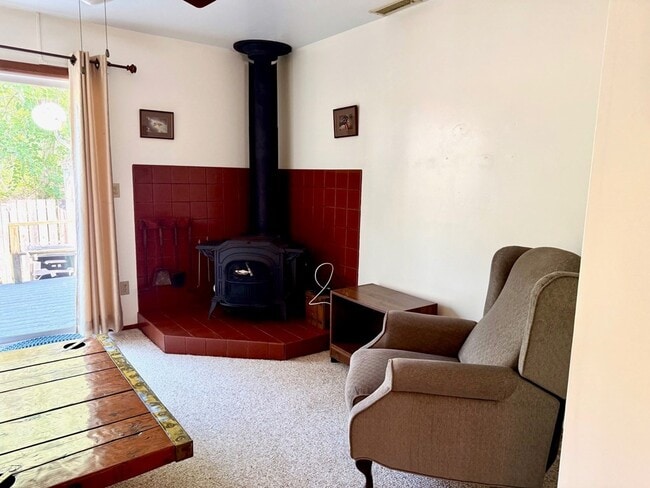 Building Photo - 7227 Oak Ridge Pl