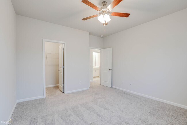 Building Photo - 724 Lanarck Wy