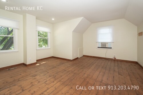 Building Photo - 15118 W 83rd St