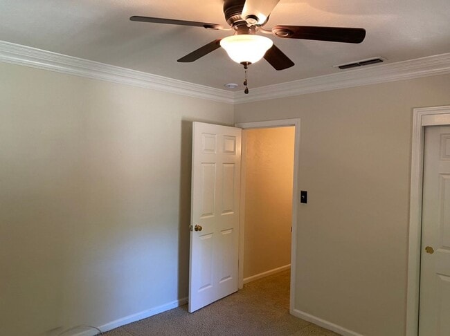 Building Photo - 2 bedroom bungalow in La Loma neighborhood!