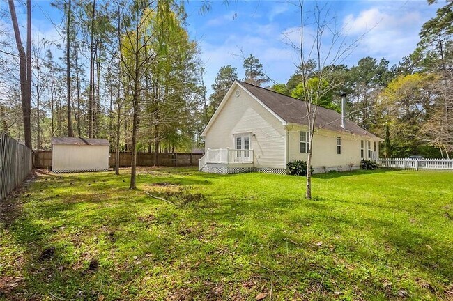 Building Photo - 71130 Sanders St