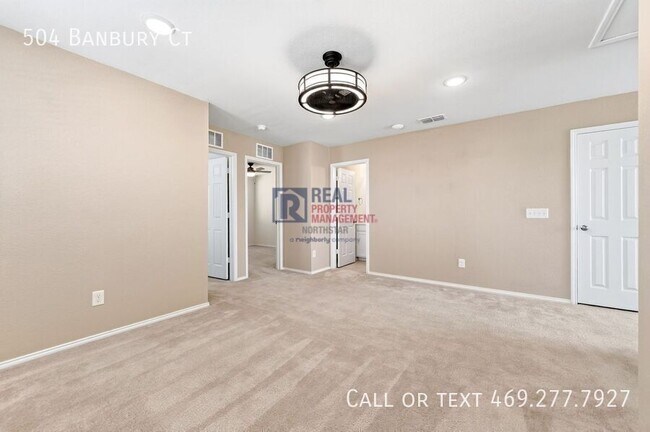 Building Photo - 504 Banbury Ct