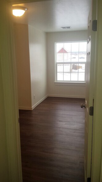 Building Photo - 38 Muskrat Dr