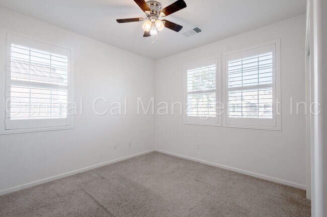 Building Photo - 4 Bedroom/2 Bath Home with Paid Solar - $2995 Per Month!