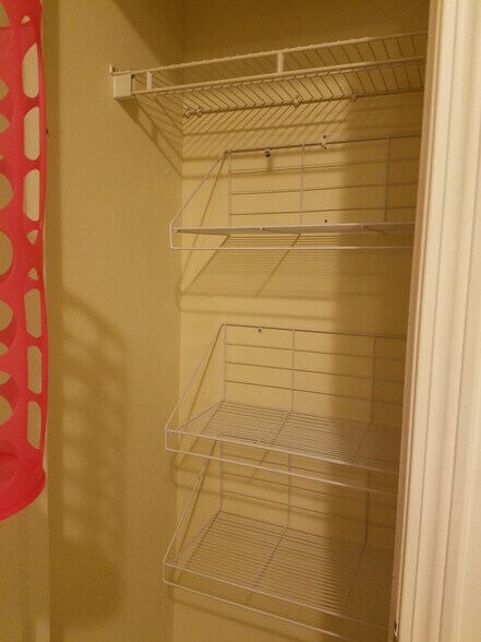 Building Photo - 1151 NE 7th Ln