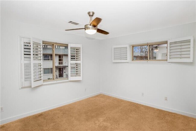 Building Photo - 449 Clairemont Ave