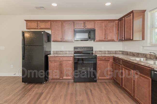 Building Photo - 112 Brookside Way