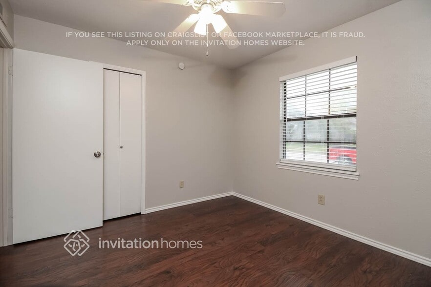 Building Photo - 1325 Clearview Dr