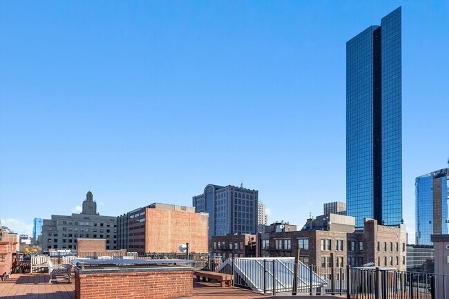 Building Photo - 271 Dartmouth St